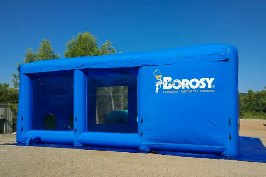 Cabine de peinture mobile gonflable Borosy installée à Castries